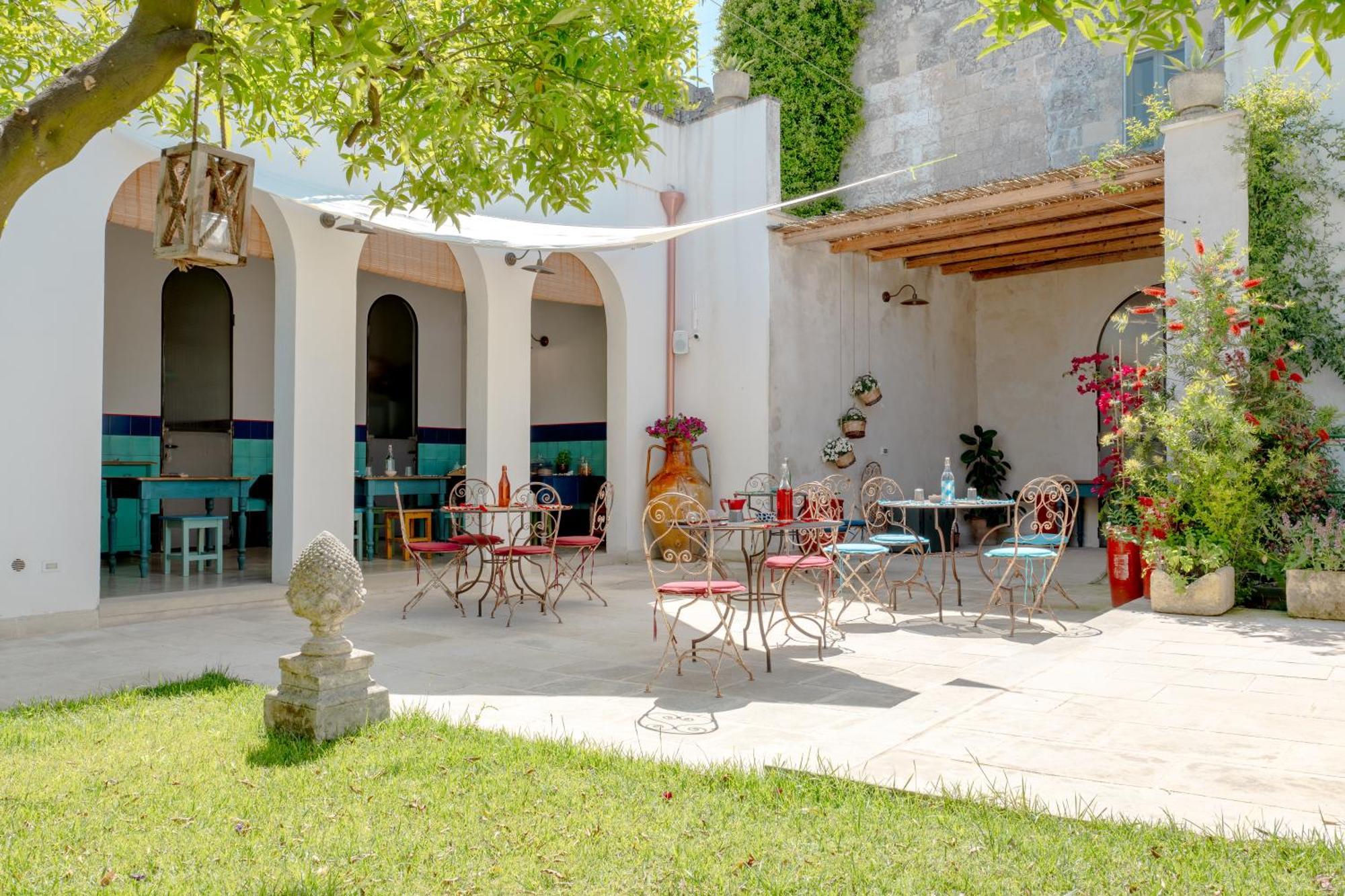 Palazzo Angelica - Luxury Retreat Otranto Bed & Breakfast *
