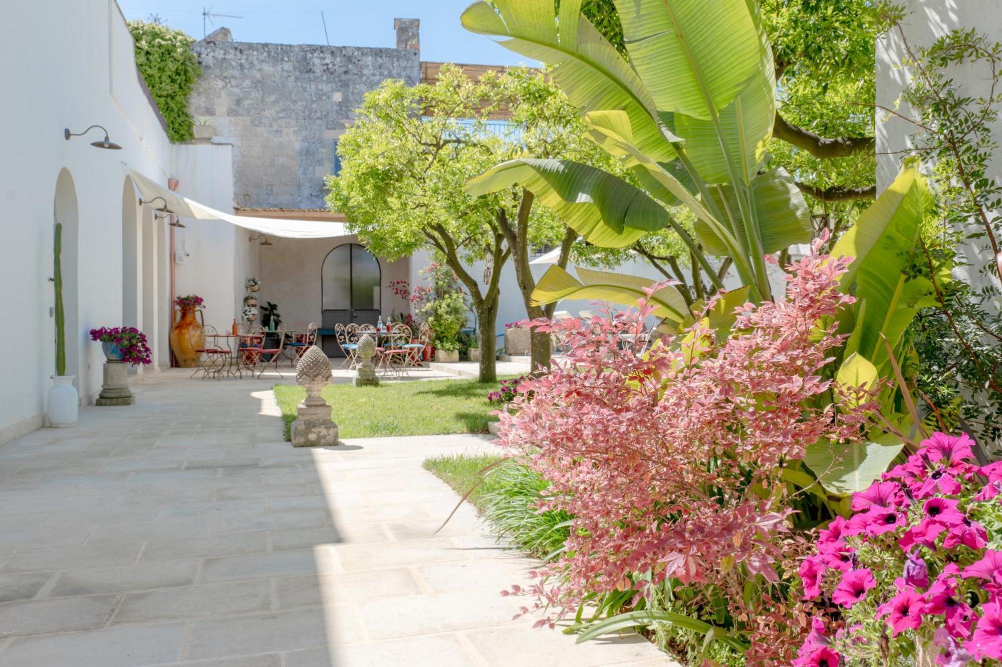 Palazzo Angelica - Luxury Retreat Otranto Bed & Breakfast *
