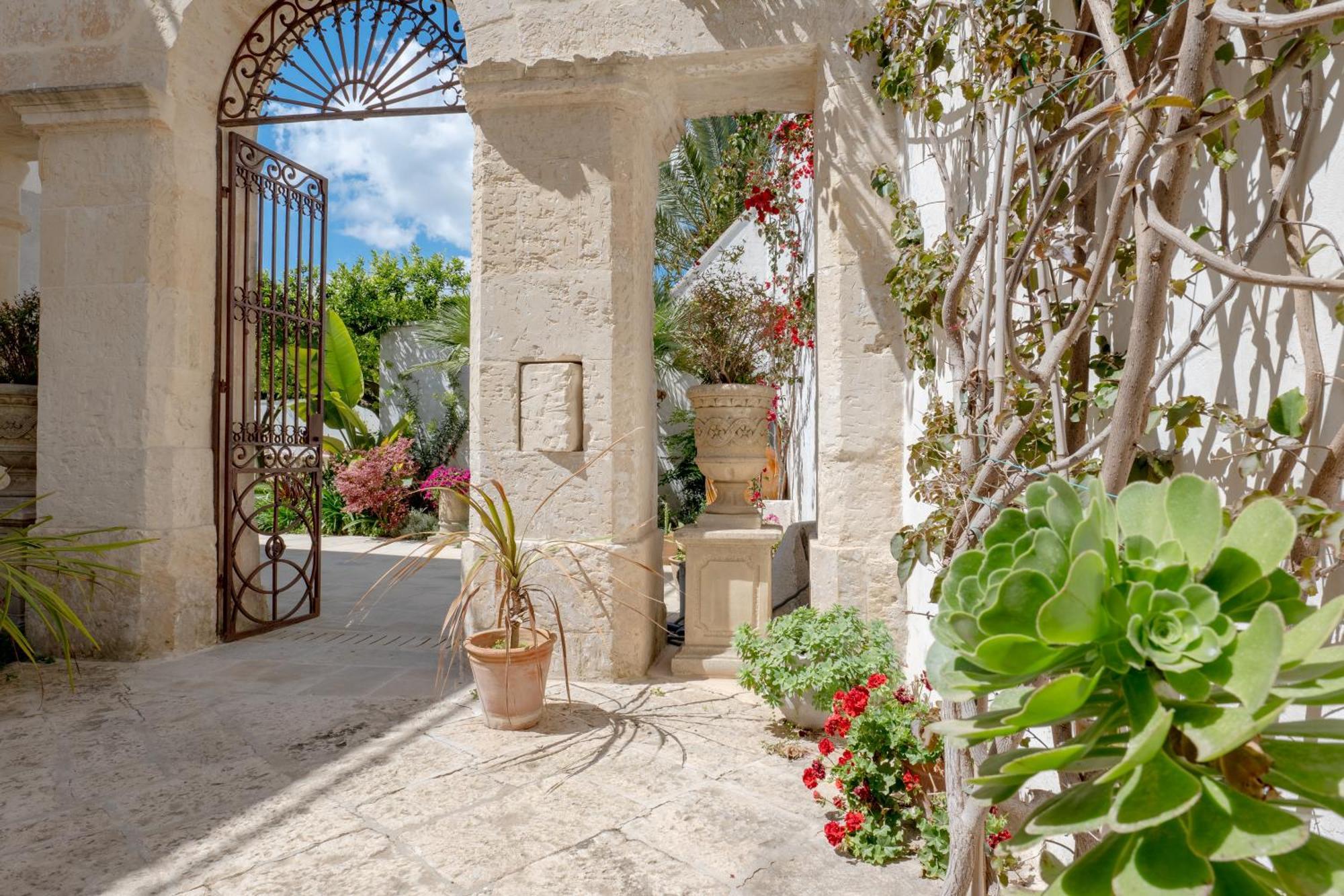 Bed & Breakfast Palazzo Angelica - Luxury Retreat Otranto Giurdignano